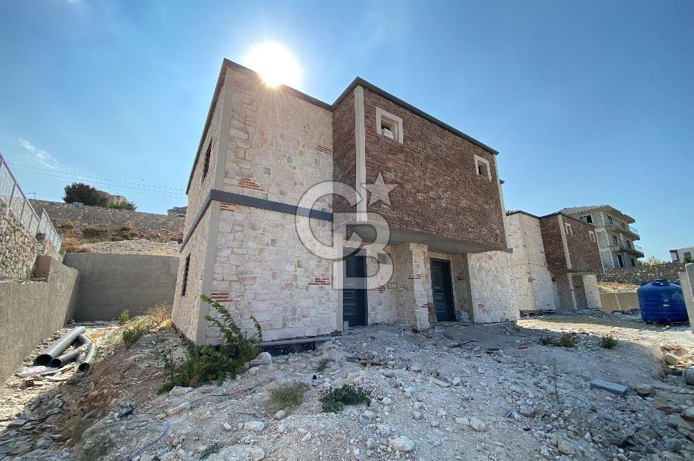 MUSELAND- VİLLAKENT'TE SATILIK 3+1 HAVUZLU VE BAHÇELİ VİLLA
