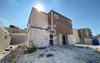 MUSELAND- VİLLAKENT'TE SATILIK 3+1 HAVUZLU VE BAHÇELİ VİLLA
