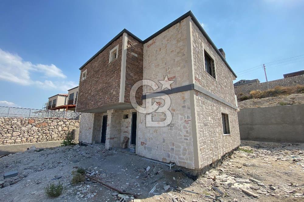 MUSELAND- VİLLAKENT'TE SATILIK 3+1 HAVUZLU VE BAHÇELİ VİLLA