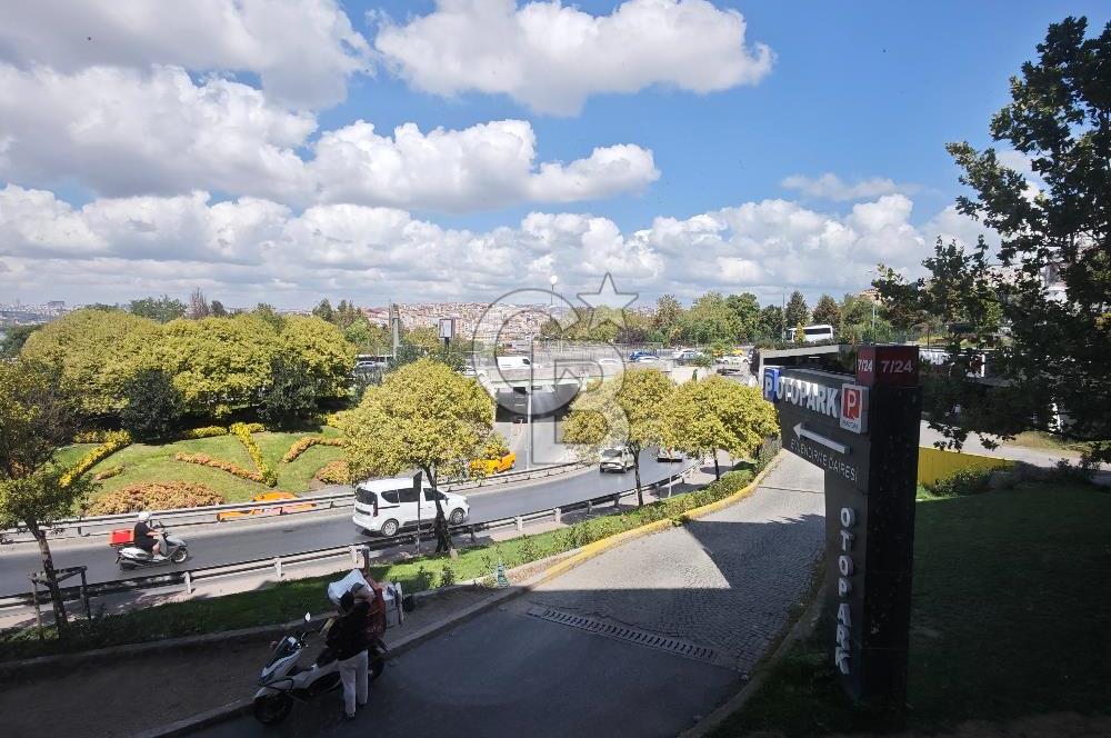 ŞİŞHANE ANA CADDE ÜZERİNDE MANZARALI KİRALIK MAĞAZA/ BİNA