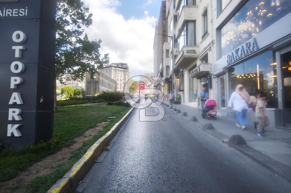 ŞİŞHANE ANA CADDE ÜZERİNDE MANZARALI KİRALIK MAĞAZA/ BİNA