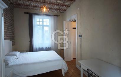 GALATA TARİHİ BİNADA, 2+1, EŞYALI KİRALIK DAİRE
