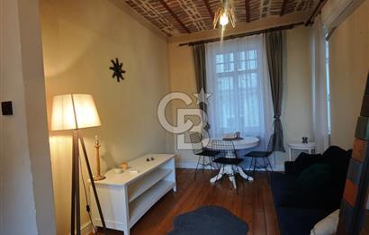 GALATA TARİHİ BİNADA, 2+1, EŞYALI KİRALIK DAİRE
