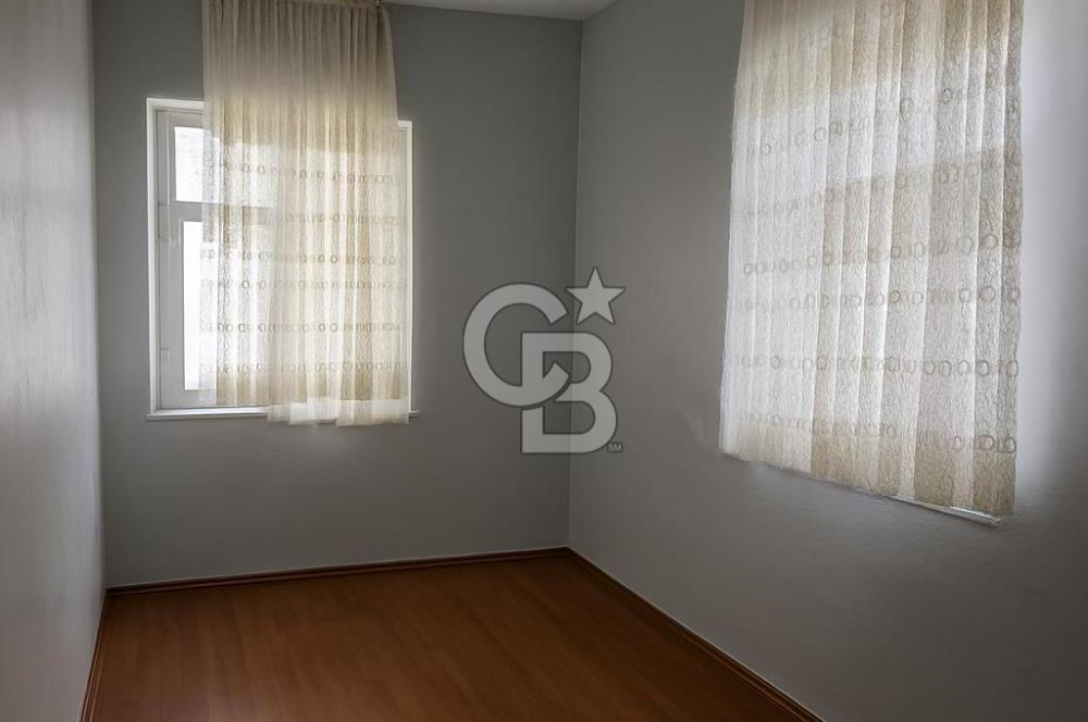 KUMBARACI CAMCI FEVZİ SOKAKTA KÖŞE BİNA 60M2, 2+1 AYDINLIK DAİRE