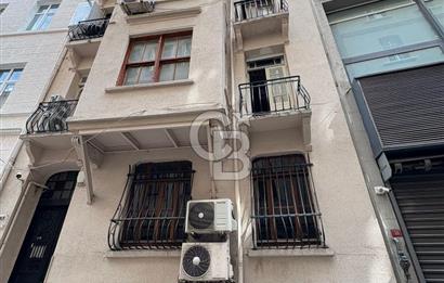 BEYOĞLU MERKEZDE KİRALIK 1+1 TADİLATLI-DENİZ MANZARALI DAİRE