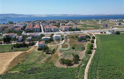 ÇANAKKALE LAPSEKİ DALYAN'DA BOĞAZ MANZARALI SATILIK ARSA