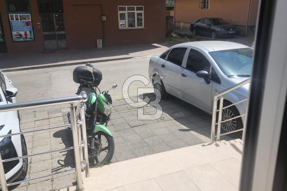 Çayırova Belediyesi'ne yakın 2 katlı satılık dükkan.
