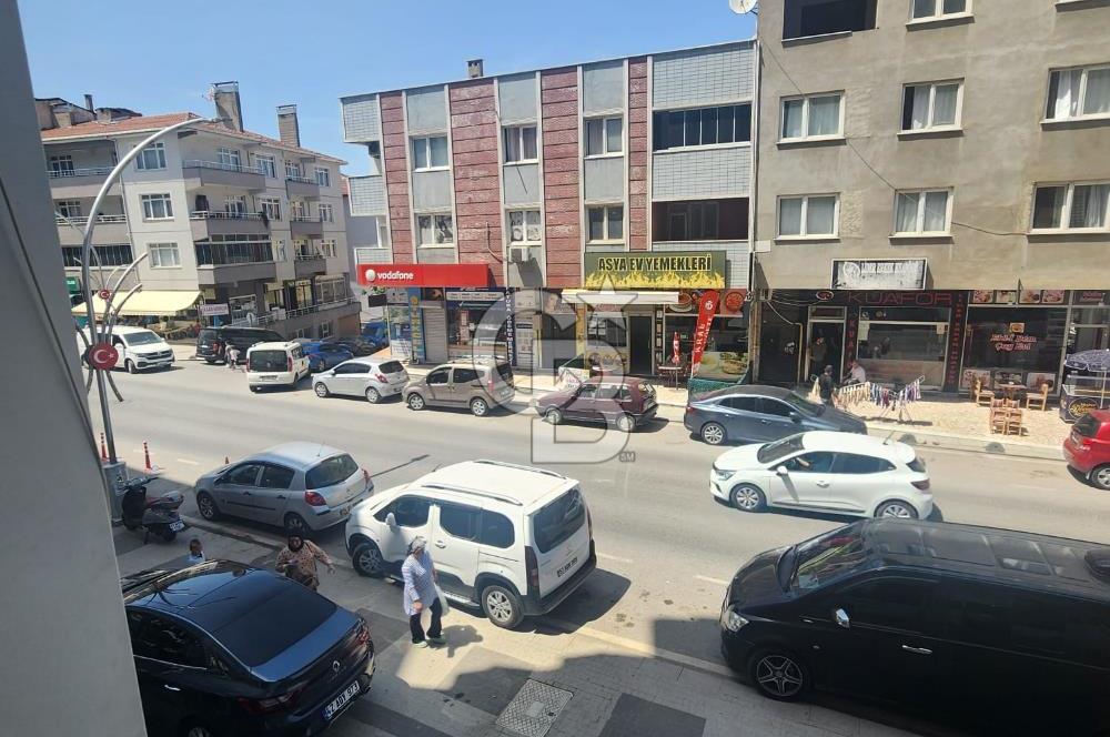 Çayırova Belediyesi'ne yakın 2 katlı satılık dükkan.