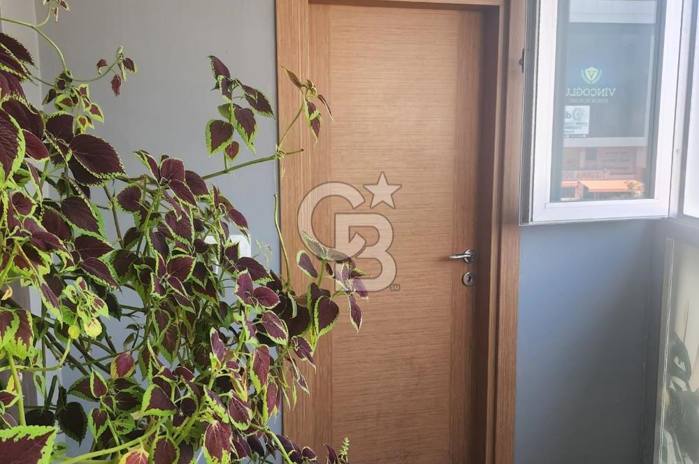 Çayırova Belediyesi'ne yakın 2 katlı satılık dükkan.
