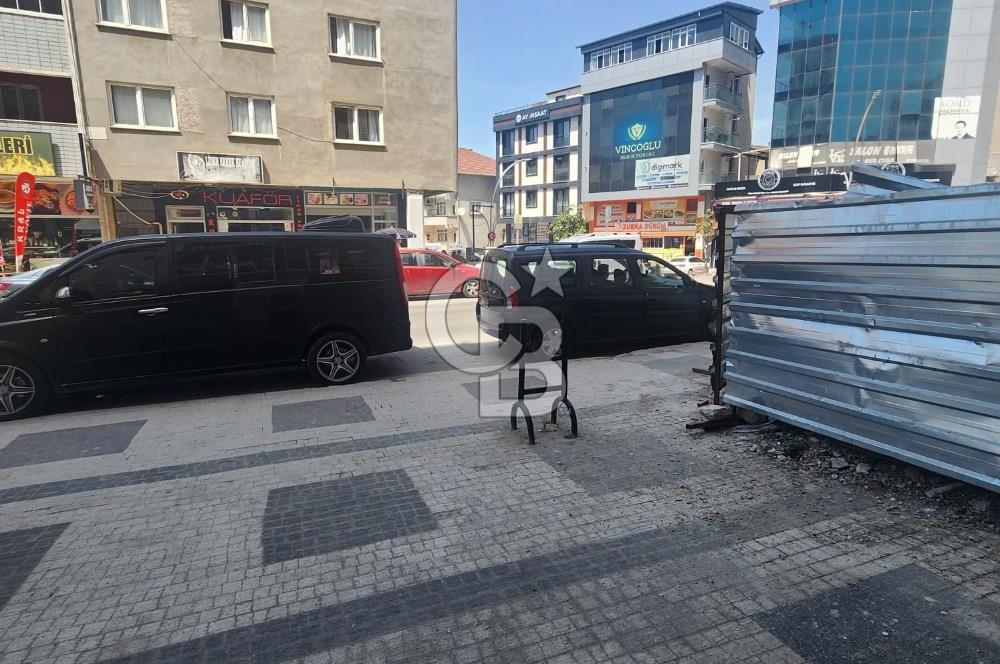 Çayırova Belediyesi'ne yakın 2 katlı satılık dükkan.