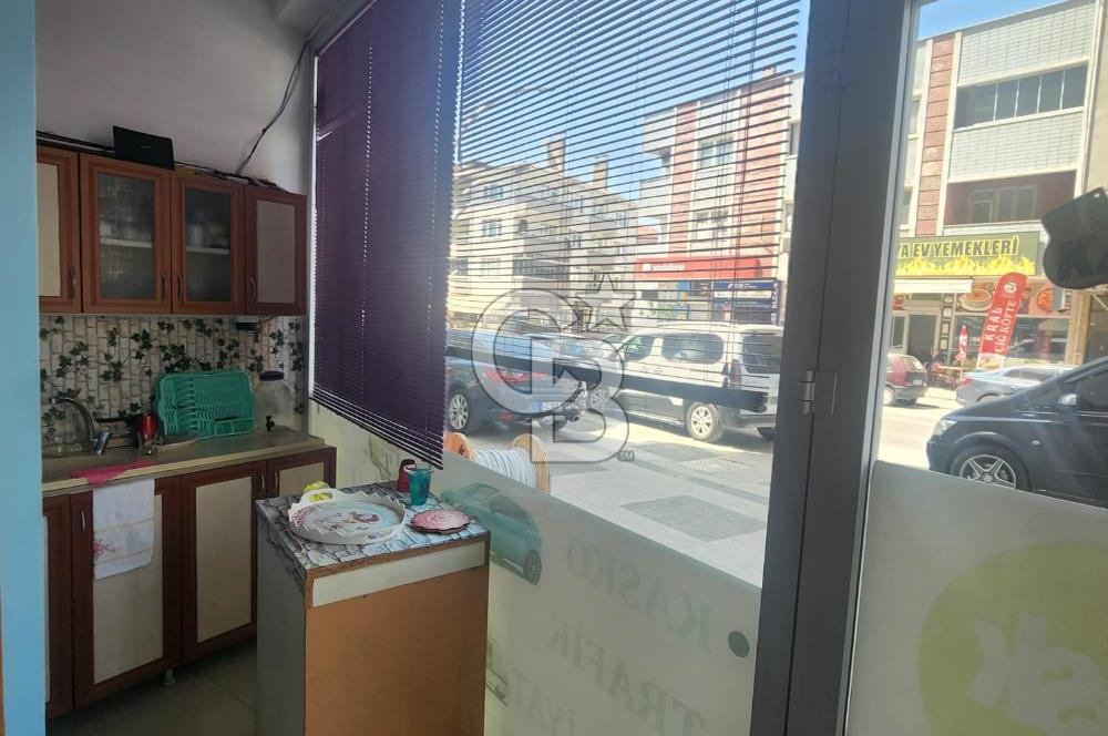 Çayırova Belediyesi'ne yakın 2 katlı satılık dükkan.