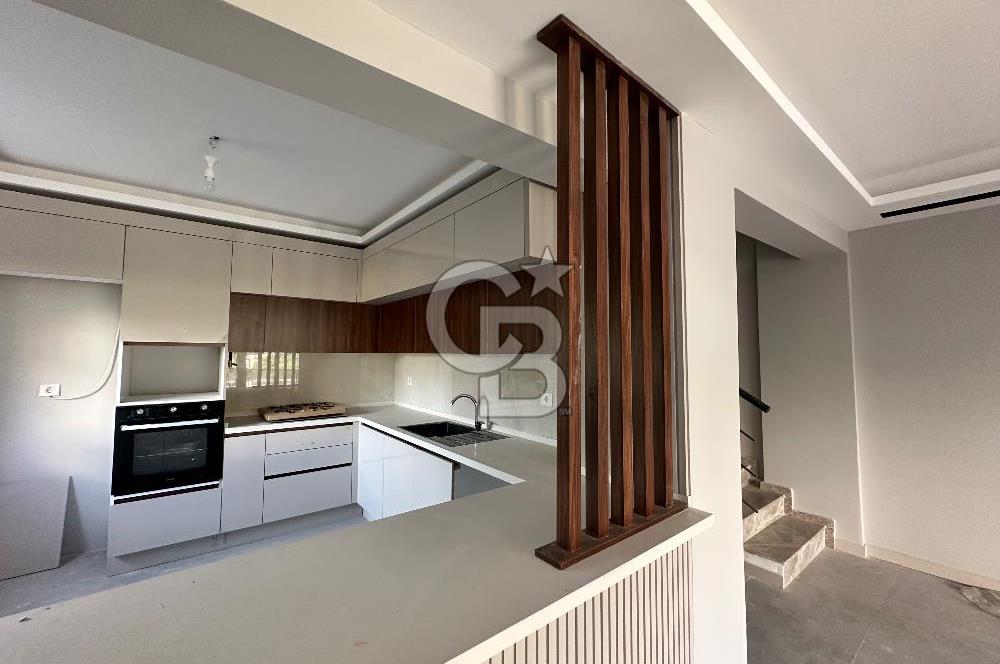 Torbalı İnönü Mh 5+1 210 m2 Havuzlu Satılık Lüks Villa 