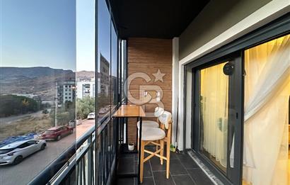 Bayraklı Körfez Mahallesinde 1+1 Satılık Lüks Daire 
