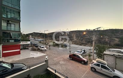 Bayraklı Körfez Mahallesinde 1+1 Satılık Lüks Daire 