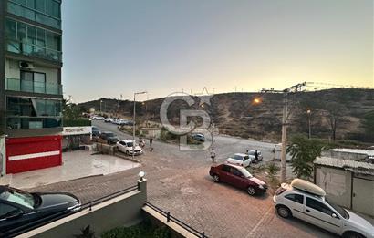 Bayraklı Körfez Mahallesinde 1+1 Satılık Lüks Daire 