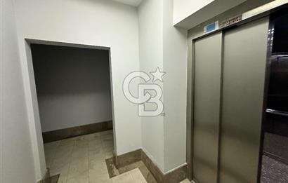Bayraklı Körfez Mahallesinde 1+1 Satılık Lüks Daire 