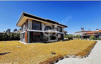 FENERBEY VİLLALARINDA 1500 m2 ARSA ÜZERİNDE NATAMAM VİLLA