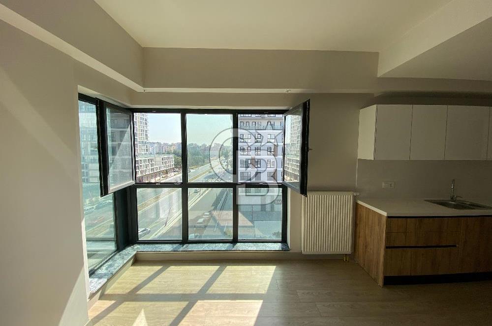 BAHÇEŞEHİR KOZAPARK KINALI TAŞINMAYA HAZIR SATILIK 1+1 DAİRE