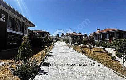 FENERBEY VİLLALARINDA 1500 m2 ARSA ÜZERİNDE NATAMAM VİLLA