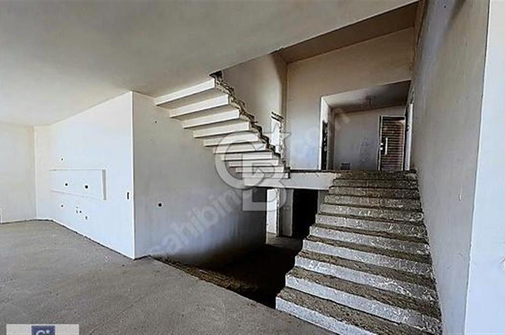 FENERBEY VİLLALARINDA 1500 m2 ARSA ÜZERİNDE NATAMAM VİLLA