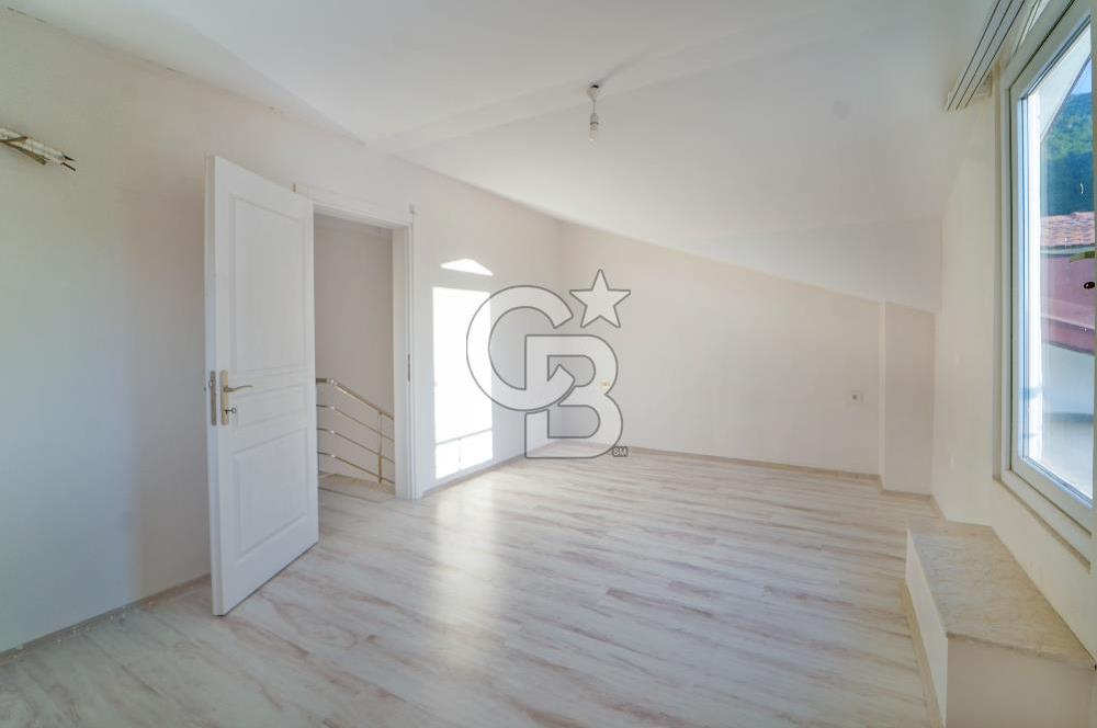 Karapınar'da 2+1 Çatı Dublex Manzaralı Kiralık Daire