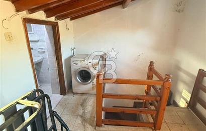 Yenifoça Merkezde Marinaya Yakın Kiralık 3+1 Taş Dubleks Daire