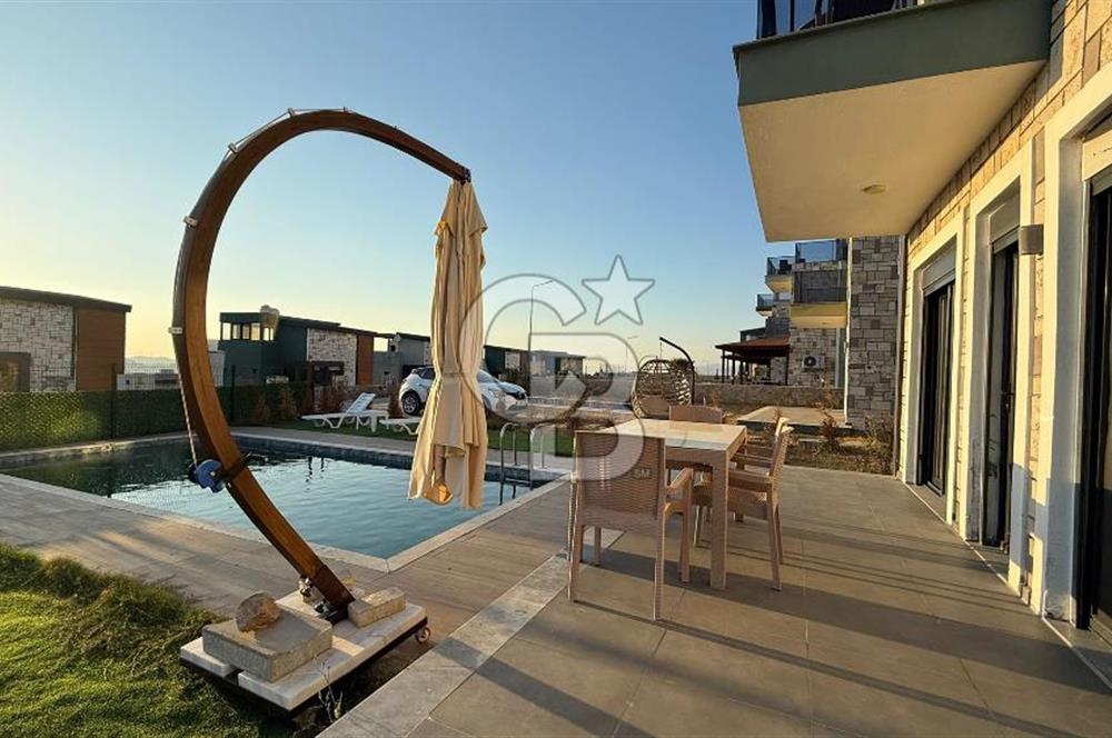 FOÇA REVA KONAKLARI'NDA SATILIK 4+1 MÜSTAKİL  VİLLA