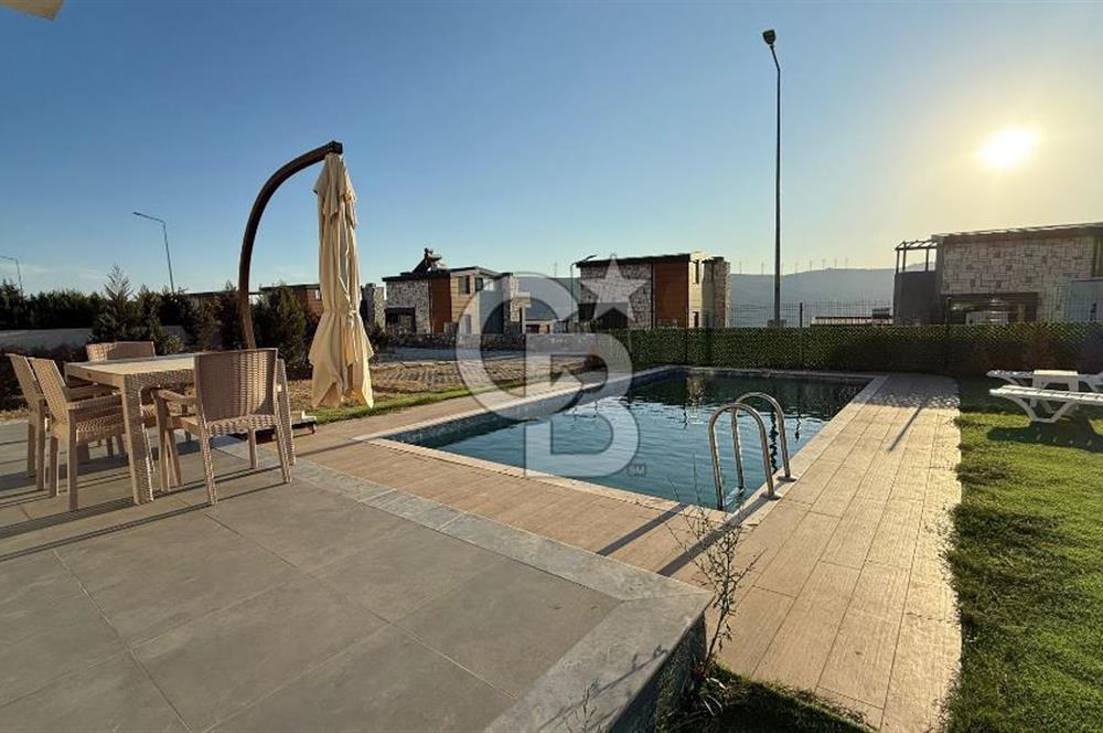 FOÇA REVA KONAKLARI'NDA SATILIK 4+1 MÜSTAKİL  VİLLA