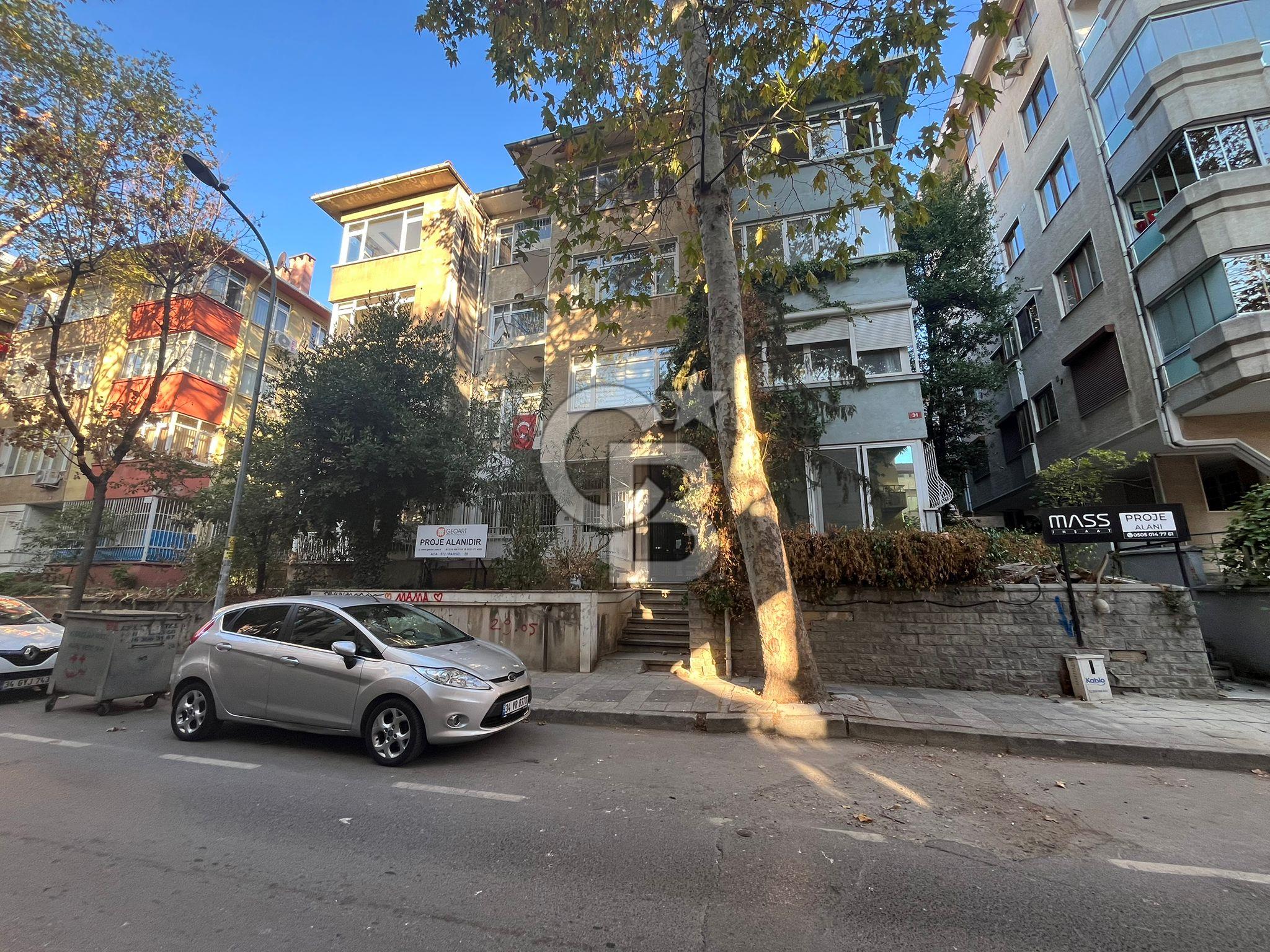 Suadiye, Şemsettin Günaltay Caddesi / Kurudere Sokak Ters Dubleks