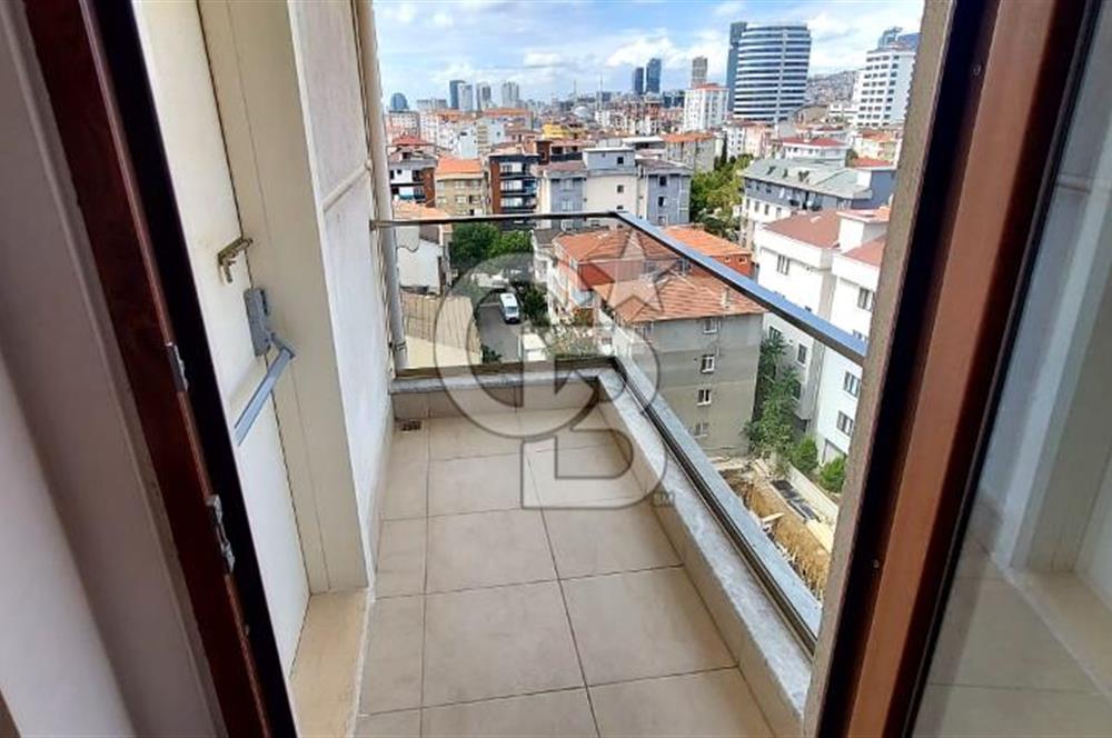 Kartal Çanakkale Cad Cepheli Geniş 2+1 Satılık