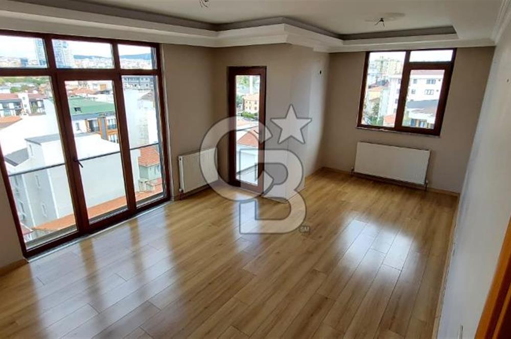 Kartal Çanakkale Cad Cepheli Geniş 2+1 Satılık