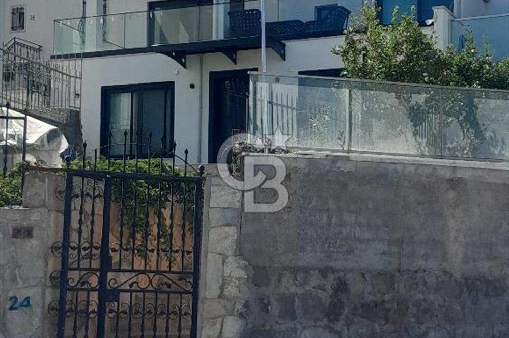 BODRUM GÜNDOĞAN'DA KİRALIK TRİPLEKS VİLLA