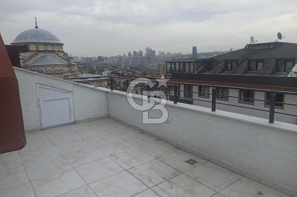 Beylikdüzü'nde Sıfır Çift Giriş 4+2 Dubleks Daire