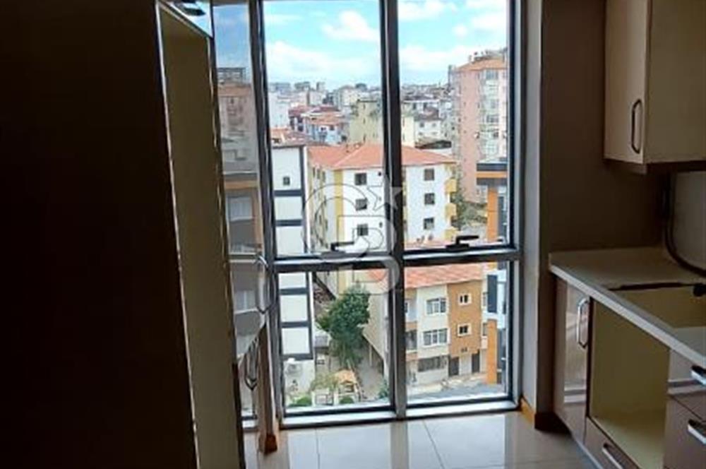 Kartal Çanakkale Cad Cepheli Geniş 2+1 Satılık