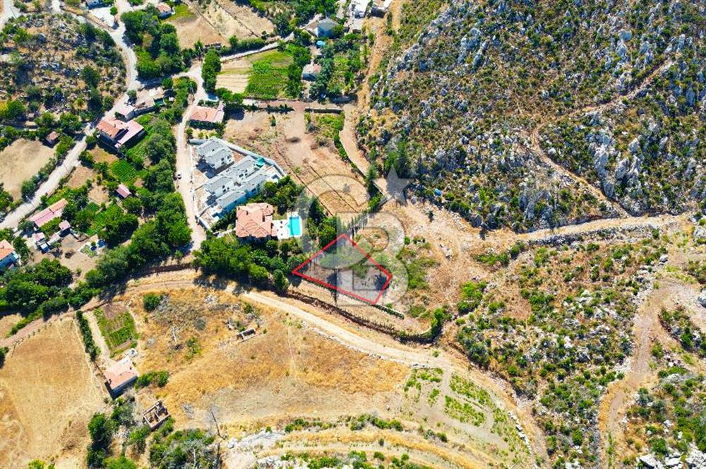Muğla Marmaris Turunç Dereözü Mevkinde Satılık 882,53 m² Arsa