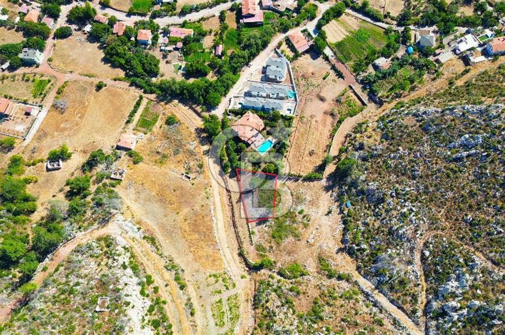 Muğla Marmaris Turunç Dereözü Mevkinde Satılık 882,53 m² Arsa