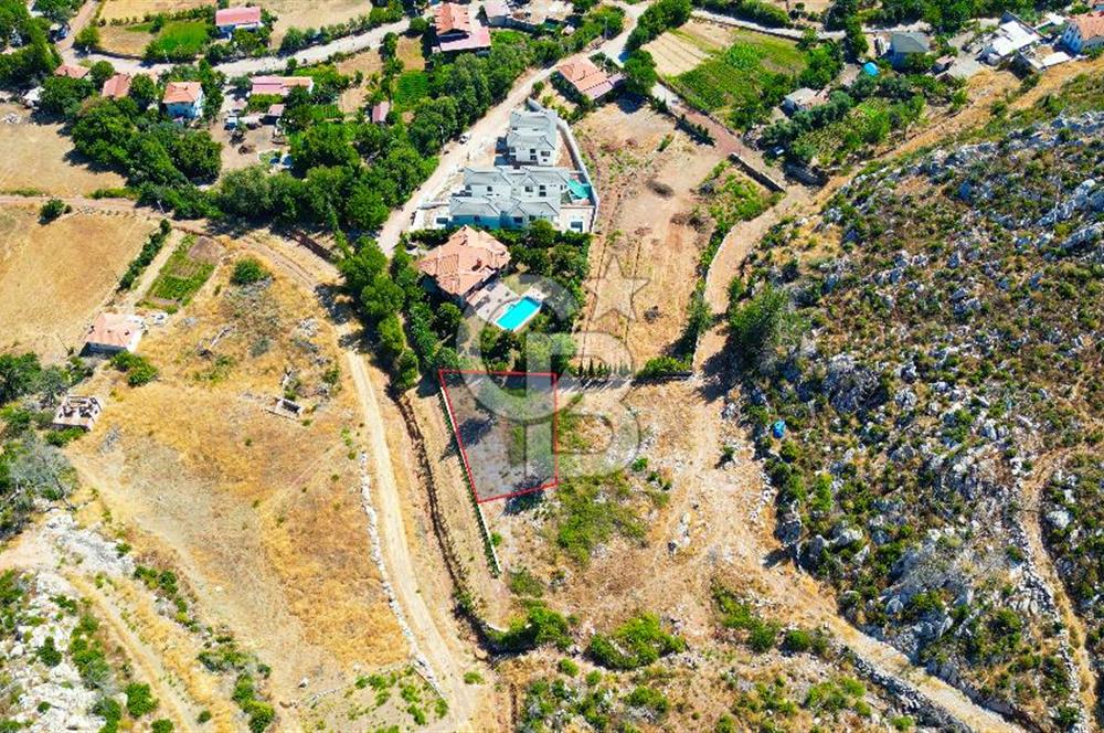 Muğla Marmaris Turunç Dereözü Mevkinde Satılık 882,53 m² Arsa