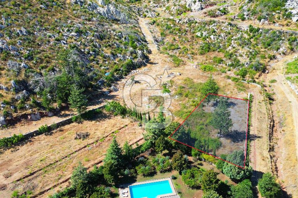 Muğla Marmaris Turunç Dereözü Mevkinde Satılık 882,53 m² Arsa