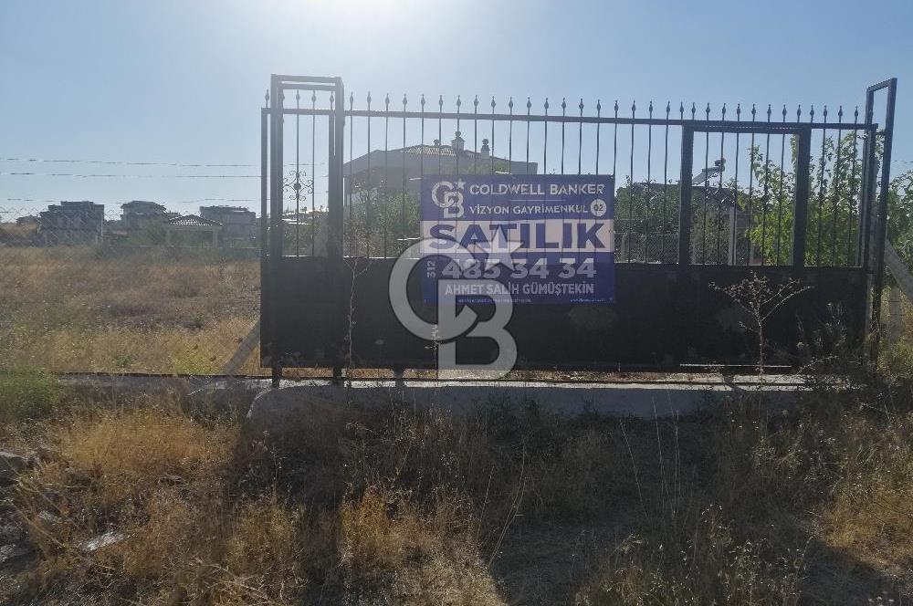 GÖLBAŞI KARŞIYAKADA 700M2 VİLLA ARSASI