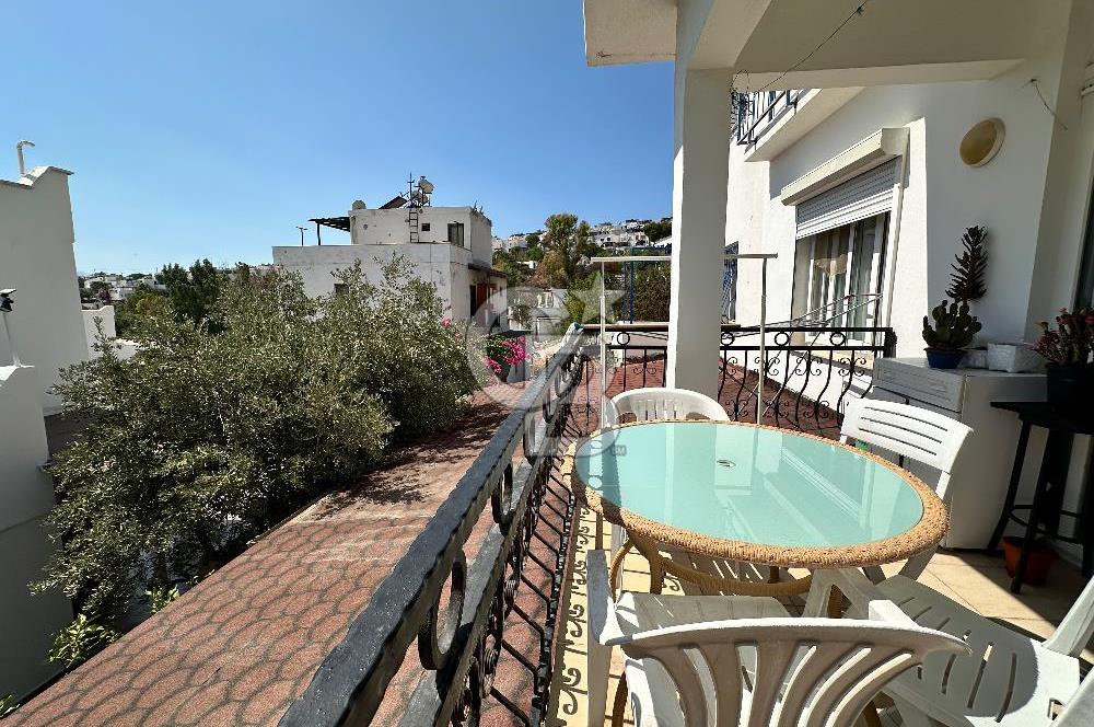 Bodrum Akyarlar Begonvil Sitesi’nde Satılık Eşyalı 2+1 Daire