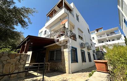 Bodrum Akyarlar Begonvil Sitesi’nde Satılık Eşyalı 2+1 Daire