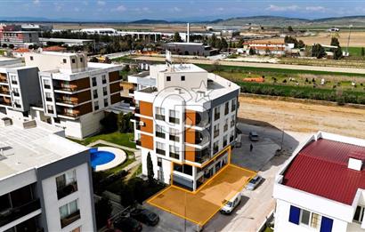 İzmir Seyrek'te Üniversite Yakını 110 m2 Satılık Dükkan 