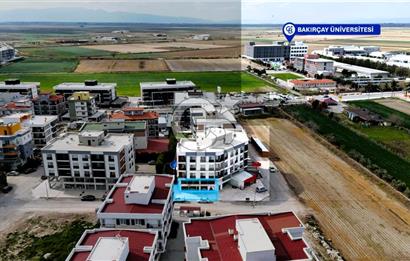 İzmir Seyrek'te Üniversite Yakını 110 m2 Satılık Dükkan 