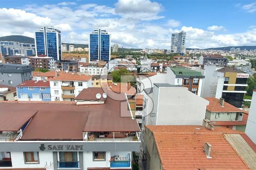 Kartal Çanakkale Cad Cepheli Geniş 2+1 Satılık
