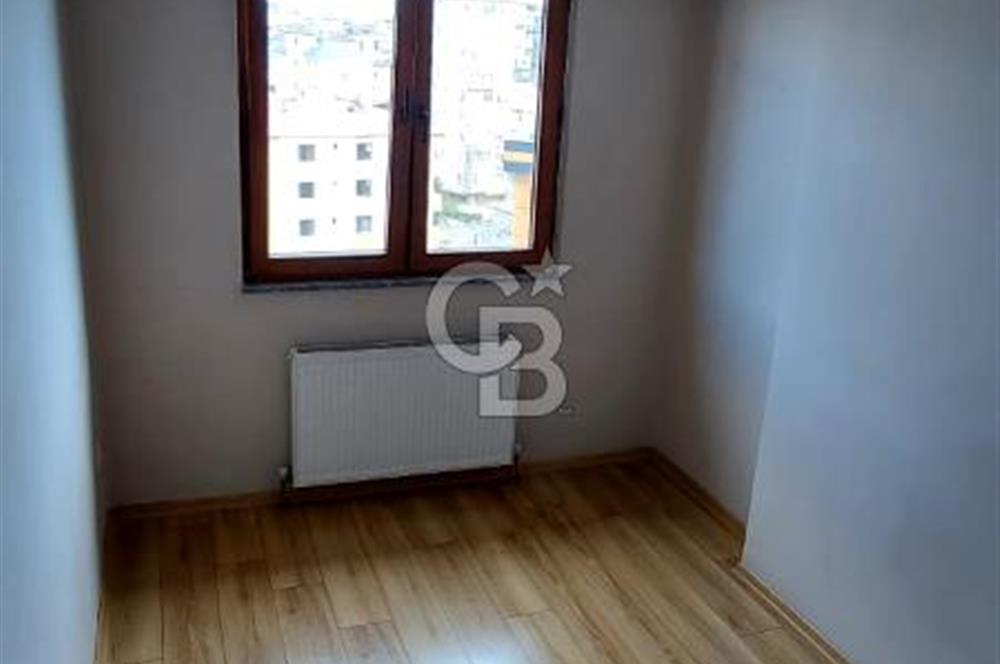 Kartal Çanakkale Cad Cepheli Geniş 2+1 Satılık