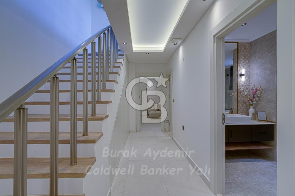 Urla, Kalabak’ta Çok Özel Müstakil Havuzlu 4+2 Satılık Villa