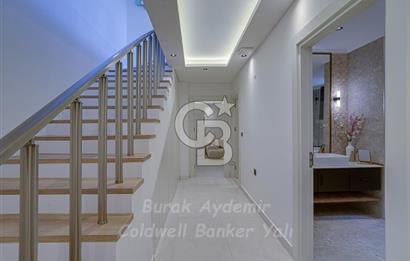 Urla, Kalabak’ta Çok Özel Müstakil Havuzlu 4+2 Satılık Villa