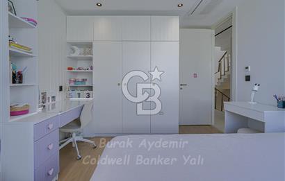 Urla, Kalabak’ta Çok Özel Müstakil Havuzlu 4+2 Satılık Villa