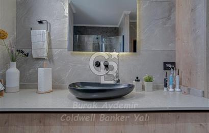 Urla, Kalabak’ta Çok Özel Müstakil Havuzlu 4+2 Satılık Villa