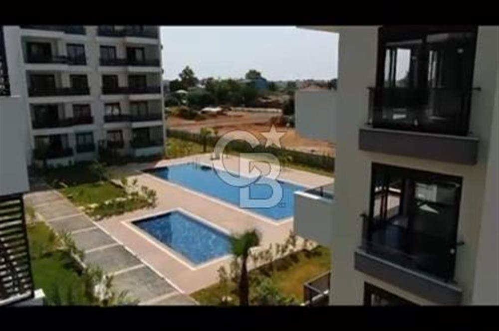 ANTALYA YENİKÖYDE HAVUZLU SİTE İÇERİSİNDE SATILIK LÜKS 1+1 DAİRE